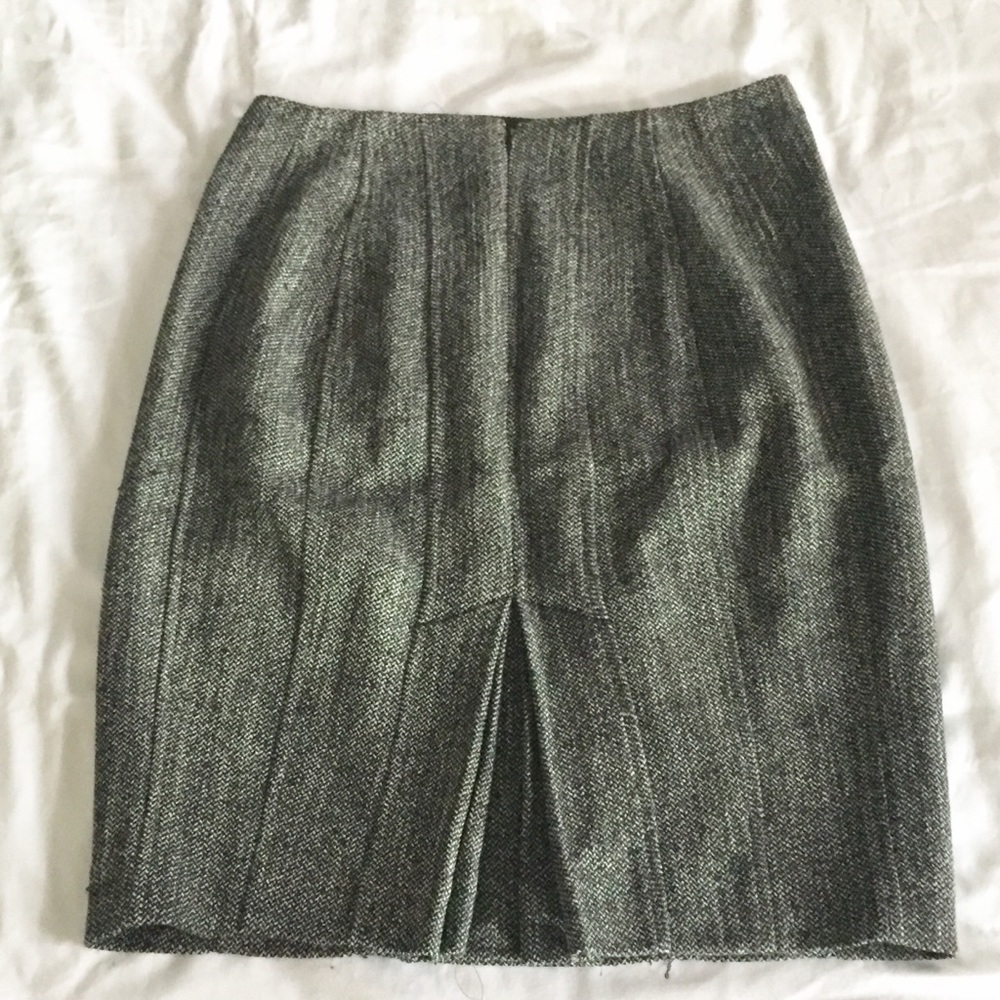 Express pencil skirt with pleat